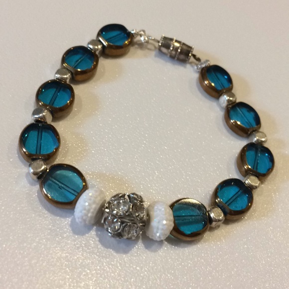 Handmade bracelet - Picture 1 of 2